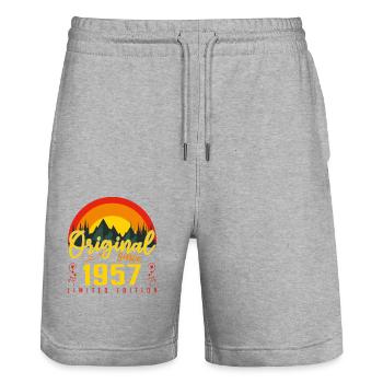 1957 Geburtstagsgeschenk 1957 Jubiläum - Stanley/Stella Unisex Bio Joggingshorts Trainer  - Grau meliert - Vorne - Nik (191cm) & Marisol (170cm)