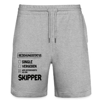Skipper Beziehungsstatus Skipper Segeln Segler - Stanley/Stella Unisex Bio Joggingshorts Trainer  - Grau meliert - Vorne - Nik (191cm) & Marisol (170cm)