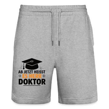 Doktor Arzt Geschenk für Arzt Doktortitel - Stanley/Stella Unisex Bio Joggingshorts Trainer  - Grau meliert - Vorne - Nik (191cm) & Marisol (170cm)