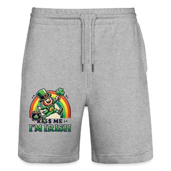 St. Patrick's Day Kiss Me I'm Irish - Stanley/Stella Unisex Bio Joggingshorts Trainer  - Grau meliert - Vorne - Nik (191cm) & Marisol (170cm)