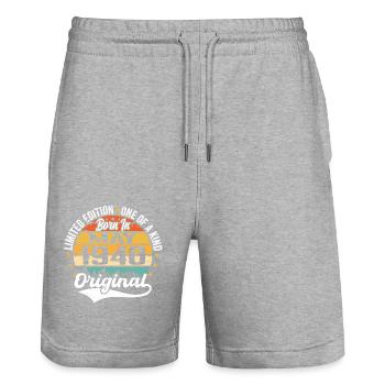 Mai 1940 Geburtstagsgeschenk geboren im Mai 1940 - Stanley/Stella Unisex Bio Joggingshorts Trainer  - Grau meliert - Vorne - Nik (191cm) & Marisol (170cm)