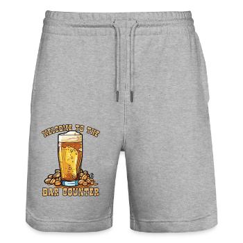 Willkommen an der Theke: Erdnüsse und Bier - Stanley/Stella Unisex Bio Joggingshorts Trainer  - Grau meliert - Vorne - Nik (191cm) & Marisol (170cm)