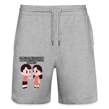 Paar-Liebe - Stanley/Stella Unisex Bio Joggingshorts Trainer  - Grau meliert - Vorne - Nik (191cm) & Marisol (170cm)