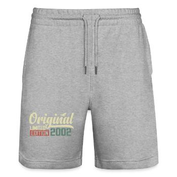 Geboren im Jahr 2002 Vintage Retro Geburtstag 2002 Geschenk - Stanley/Stella Unisex Bio Joggingshorts Trainer  - Grau meliert - Vorne - Nik (191cm) & Marisol (170cm)