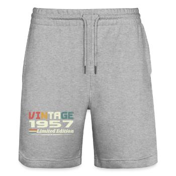 Jahrgang 1957 Geschenk 1957 Geburtstag 1957 Retro - Stanley/Stella Unisex Bio Joggingshorts Trainer  - Grau meliert - Vorne - Nik (191cm) & Marisol (170cm)