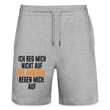 Cooler Spruch Ich reg mich nicht auf - Stanley/Stella Unisex Bio Joggingshorts Trainer  - Grau meliert - Vorne - Nik (191cm) & Marisol (170cm)