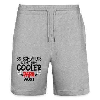 VATERTAG - SCHLAFLOSER PAPA SPRÜCHE - SCHLAFEN - Stanley/Stella Unisex Bio Joggingshorts Trainer  - Grau meliert - Vorne - Nik (191cm) & Marisol (170cm)