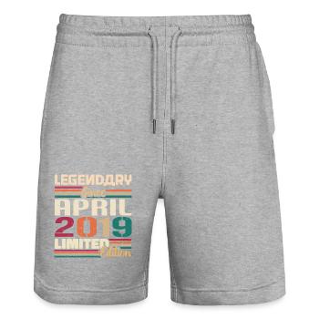 Legenden Werden Im April 2019 Geboren - 2019 - Stanley/Stella Unisex Bio Joggingshorts Trainer  - Grau meliert - Vorne - Nik (191cm) & Marisol (170cm)
