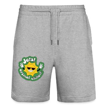 Jetzt erstmal chillen, Urlaub, Endlich Urlaub - Stanley/Stella Unisex Bio Joggingshorts Trainer  - Grau meliert - Vorne - Nik (191cm) & Marisol (170cm)