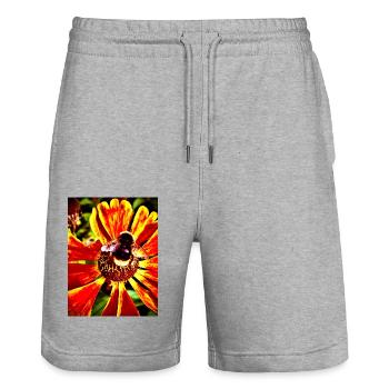 Hummel auf Sonnenhut - Stanley/Stella Unisex Bio Joggingshorts Trainer  - Grau meliert - Vorne - Nik (191cm) & Marisol (170cm)