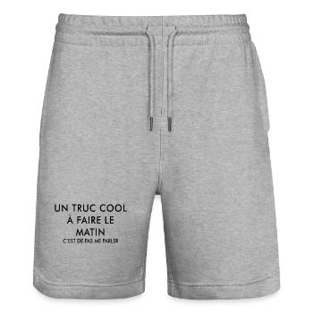 Un Truc Cool à Faire Le Matin - Short de jogging bio TRAINER Stanley/Stella unisexe - gris chiné - Devant - Nik (191cm) & Marisol (170cm)
