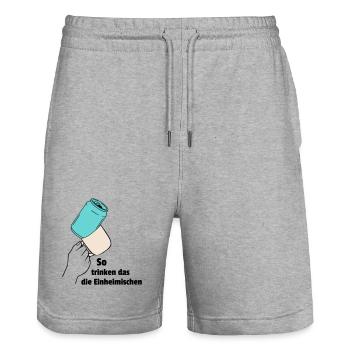 So trinken das die Einheimischen - Stanley/Stella Unisex Bio Joggingshorts Trainer  - Grau meliert - Vorne - Nik (191cm) & Marisol (170cm)