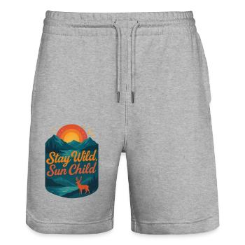 stay wild sun child | Natur Design - Stanley/Stella Unisex Bio Joggingshorts Trainer  - Grau meliert - Vorne - Nik (191cm) & Marisol (170cm)