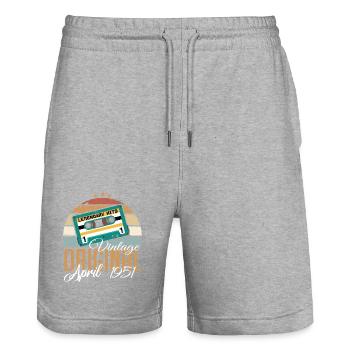 Die Legenden wurden im April 1951 geboren Geschenk - Stanley/Stella Unisex Bio Joggingshorts Trainer  - Grau meliert - Vorne - Nik (191cm) & Marisol (170cm)