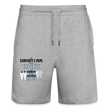 Zahnarzt Papa Zahnmediziner Vater Geschenk - Stanley/Stella Unisex Bio Joggingshorts Trainer  - Grau meliert - Vorne - Nik (191cm) & Marisol (170cm)