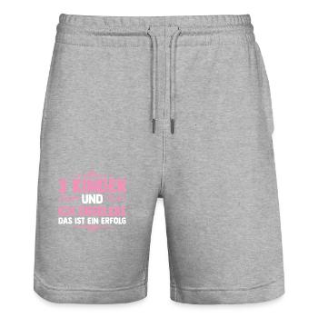 Mama Von 3 Kindern - Stanley/Stella Unisex Bio Joggingshorts Trainer  - Grau meliert - Vorne - Nik (191cm) & Marisol (170cm)