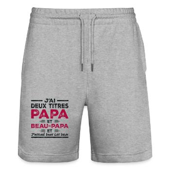 Ich habe zwei Titel: Papa und Stiefvater - Stanley/Stella Unisex Bio Joggingshorts Trainer  - Grau meliert - Vorne - Nik (191cm) & Marisol (170cm)