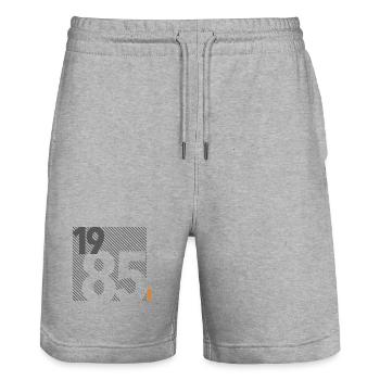 Fabriqué en 1985 Rétro 40e anniversaire cadeau - Short de jogging bio TRAINER Stanley/Stella unisexe - gris chiné - Devant - Nik (191cm) & Marisol (170cm)