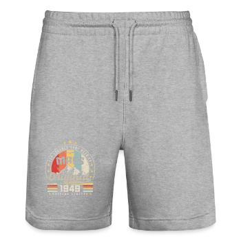 Vintage Mars 1949 Cadeau D'anniversaire 75 Ans - Short de jogging bio TRAINER Stanley/Stella unisexe - gris chiné - Devant - Nik (191cm) & Marisol (170cm)