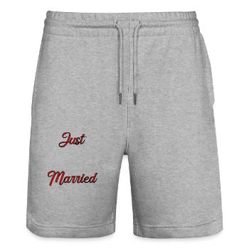 GERADE VERHEIRATET. ES LEBE DIE MARIES. Junggesellinnenabschied. - Stanley/Stella Unisex Bio Joggingshorts Trainer  - Grau meliert - Vorne - Nik (191cm) & Marisol (170cm)
