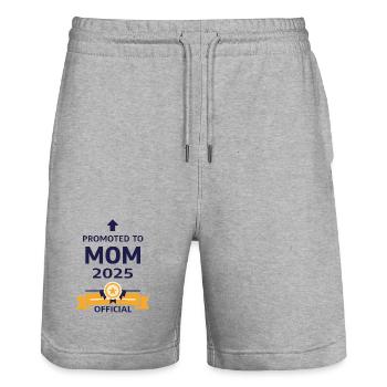 Mama seit 2025 – Stolze neue Mama Design - Stanley/Stella Unisex Bio Joggingshorts Trainer  - Grau meliert - Vorne - Nik (191cm) & Marisol (170cm)