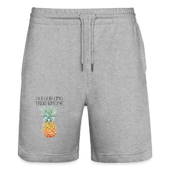 Sei süß und trag Krone - Stanley/Stella Unisex Bio Joggingshorts Trainer  - Grau meliert - Vorne - Nik (191cm) & Marisol (170cm)