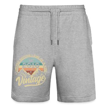 Original Jahrgang 2010 Geburtstagsgeschenk 2010 - Stanley/Stella Unisex Bio Joggingshorts Trainer  - Grau meliert - Vorne - Nik (191cm) & Marisol (170cm)