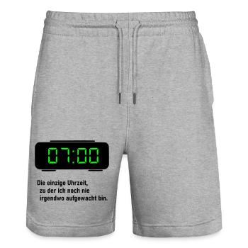 Die einzige Uhrzeit - Stanley/Stella Unisex Bio Joggingshorts Trainer  - Grau meliert - Vorne - Nik (191cm) & Marisol (170cm)