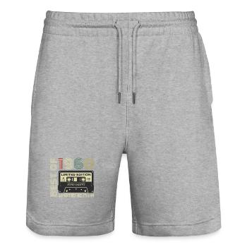 Vintage 1960er - 1960er Jahre Retro Geburtstagsgeschenk - Stanley/Stella Unisex Bio Joggingshorts Trainer  - Grau meliert - Vorne - Nik (191cm) & Marisol (170cm)