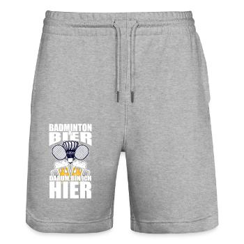 Lustiger Spruch Badminton Bier darum bin ich hier - Stanley/Stella Unisex Bio Joggingshorts Trainer  - Grau meliert - Vorne - Nik (191cm) & Marisol (170cm)