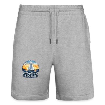 Abenteuer Segeln – Sonnenuntergang auf See - Stanley/Stella Unisex Bio Joggingshorts Trainer  - Grau meliert - Vorne - Nik (191cm) & Marisol (170cm)
