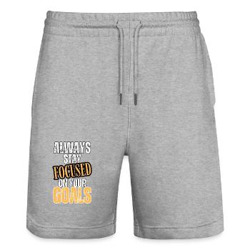 Immer auf deine Ziele fokussiert - Stanley/Stella Unisex Bio Joggingshorts Trainer  - Grau meliert - Vorne - Nik (191cm) & Marisol (170cm)
