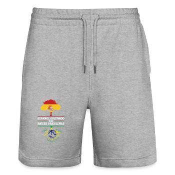 Spanien Brasilien Flaggen Wurzeln Geschenk  - Stanley/Stella Unisex Bio Joggingshorts Trainer  - Grau meliert - Vorne - Nik (191cm) & Marisol (170cm)