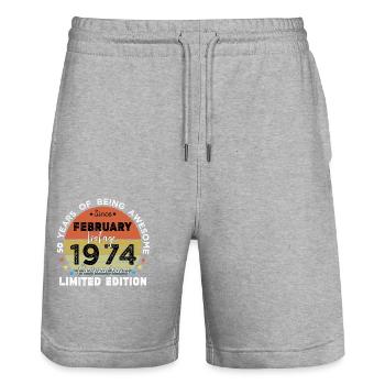 50 Jahre alt Baujahr 1974 Jahrgang Februar 1974 - Stanley/Stella Unisex Bio Joggingshorts Trainer  - Grau meliert - Vorne - Nik (191cm) & Marisol (170cm)