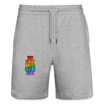 Die erste Pride war ein Aufstand - Stanley/Stella Unisex Bio Joggingshorts Trainer  - Grau meliert - Vorne - Nik (191cm) & Marisol (170cm)