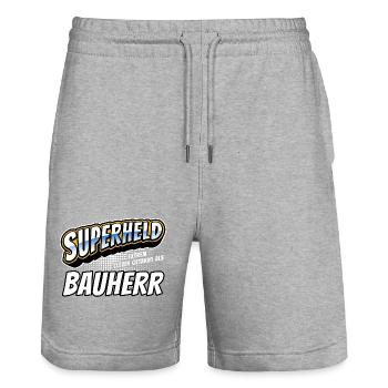 Superheld, clever getarnt als Bauherr - Stanley/Stella Unisex Bio Joggingshorts Trainer  - Grau meliert - Vorne - Nik (191cm) & Marisol (170cm)