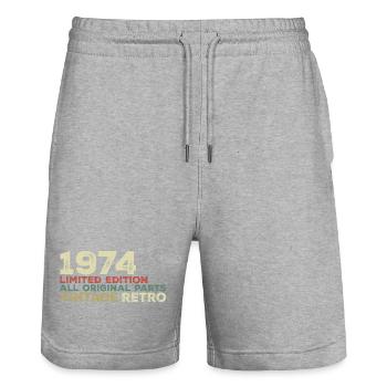 1974 Born Vintage 1974 Retro Geburtstagsgeschenk - Stanley/Stella Unisex Bio Joggingshorts Trainer  - Grau meliert - Vorne - Nik (191cm) & Marisol (170cm)