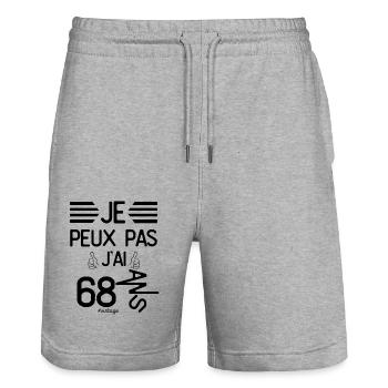 Je Peux Pas J Ai 68 Ans cadeau d anniversaire - Short de jogging bio TRAINER Stanley/Stella unisexe - gris chiné - Devant - Nik (191cm) & Marisol (170cm)