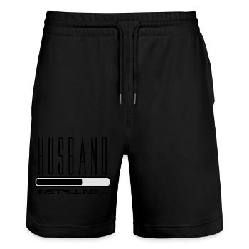 ehemann husband installing downloading ladebalken - Stanley/Stella Unisex Bio Joggingshorts Trainer  - Schwarz - Vorne - Nik (191cm) & Marisol (170cm)