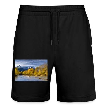 Herbststimmung an der Loisach mit Zugspitze - Stanley/Stella Unisex Bio Joggingshorts Trainer  - Schwarz - Vorne - Nik (191cm) & Marisol (170cm)