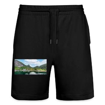 Geiranger panorama view from harbor - Stanley/Stella Unisex Bio Joggingshorts Trainer  - Schwarz - Vorne - Nik (191cm) & Marisol (170cm)