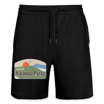 National Parks – Nature Adventure Retro Badge - Stanley/Stella Unisex Bio Joggingshorts Trainer  - Schwarz - Vorne - Nik (191cm) & Marisol (170cm)
