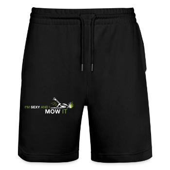 Sexy and I mow it – Lustiger Rasenmähen Spruch - Stanley/Stella Unisex Bio Joggingshorts Trainer  - Schwarz - Vorne - Nik (191cm) & Marisol (170cm)