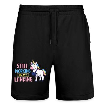 Ich arbeite immer noch an meiner Landungsarm-Erholung - Stanley/Stella Unisex Bio Joggingshorts Trainer  - Schwarz - Vorne - Nik (191cm) & Marisol (170cm)