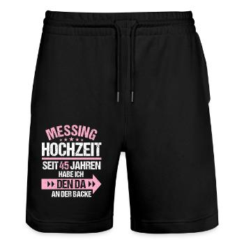 45 verheiratet Messing Hochzeit 45.Hochzeitstag - Stanley/Stella Unisex Bio Joggingshorts Trainer  - Schwarz - Vorne - Nik (191cm) & Marisol (170cm)