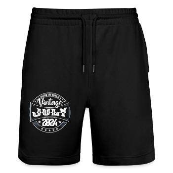 Juli 2024. Geburtstagsgeschenk Juli 2024. - Stanley/Stella Unisex Bio Joggingshorts Trainer  - Schwarz - Vorne - Nik (191cm) & Marisol (170cm)