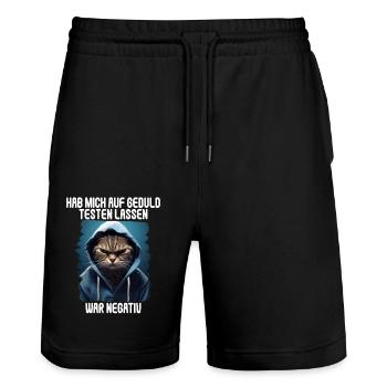 Hab mich auf Geduld testen lassen war bin negativ - Stanley/Stella Unisex Bio Joggingshorts Trainer  - Schwarz - Vorne - Nik (191cm) & Marisol (170cm)