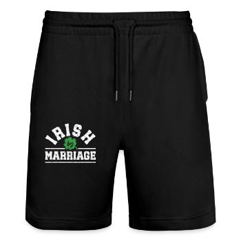 Irish By Marriage St. Patrick's Day Kleeblatt Grün - Stanley/Stella Unisex Bio Joggingshorts Trainer  - Schwarz - Vorne - Nik (191cm) & Marisol (170cm)