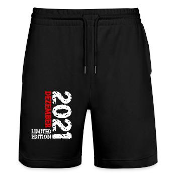 2021 Dezember Limited Edition 2. Geburtstag Deko - Stanley/Stella Unisex Bio Joggingshorts Trainer  - Schwarz - Vorne - Nik (191cm) & Marisol (170cm)