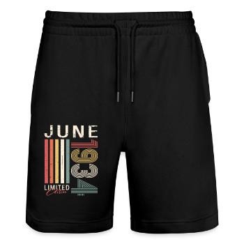 Original Juni 1934 Jahrgang 1934 Geburtstag 1934 - Stanley/Stella Unisex Bio Joggingshorts Trainer  - Schwarz - Vorne - Nik (191cm) & Marisol (170cm)